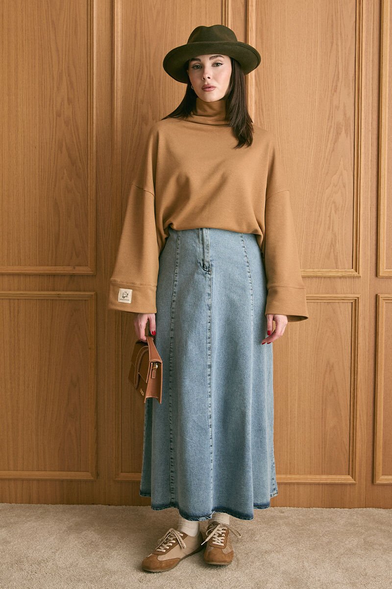 Karamel Dik Yaka Kışlık Body & Buz Mavisi Kot Kloş Etek Takım