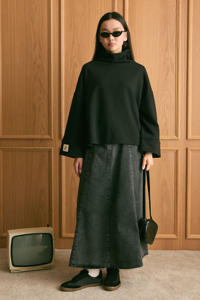 Siyah Dik Yaka Kışlık Body & Antrasit Kot Kloş Etek Takım