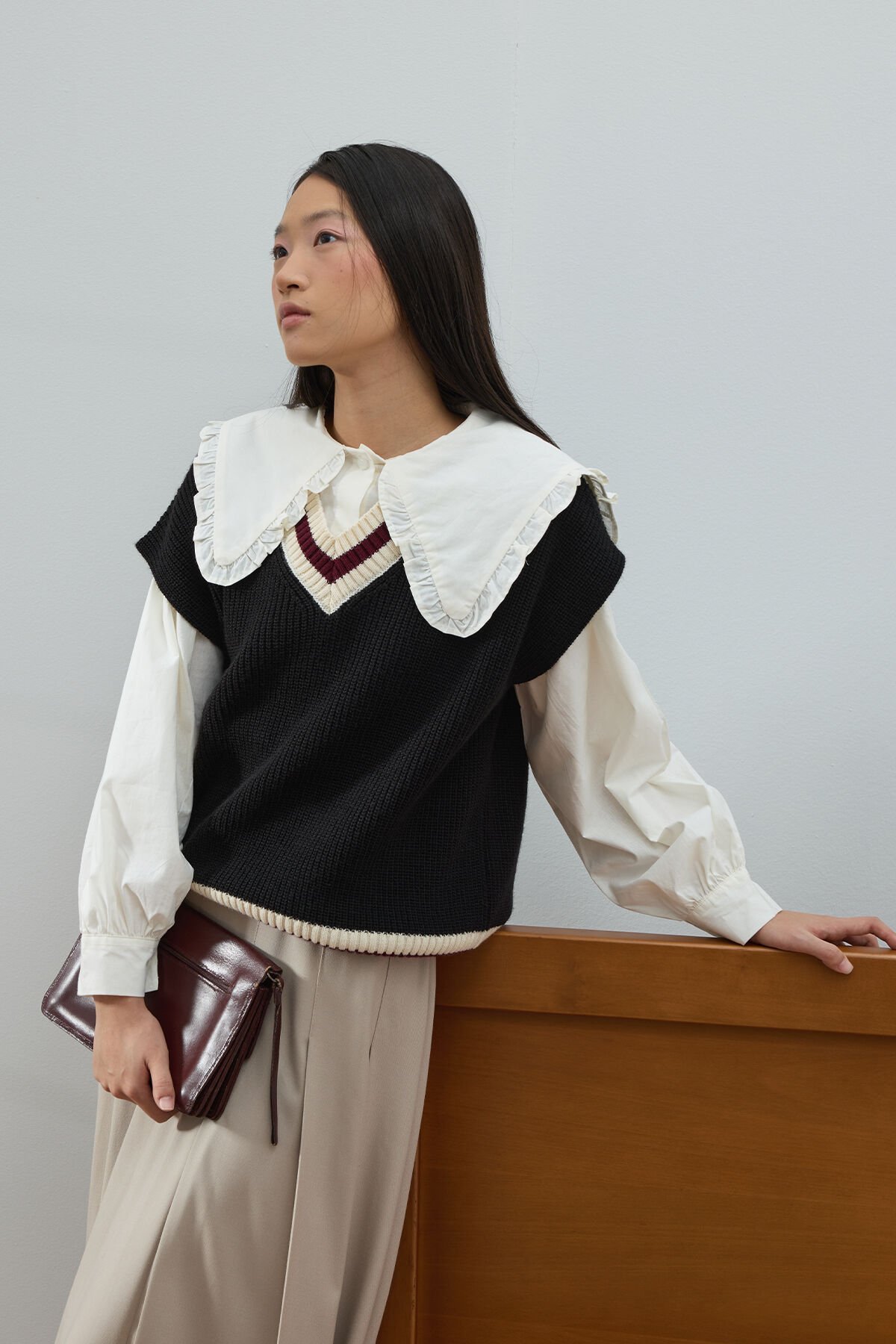 Siyah V Yaka Süveter