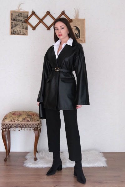 Siyah Deri Ceket & Siyah Krep Boru Paça Pantolon