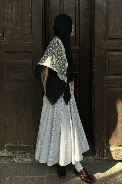 Beyaz Siyah Puantiyeli Parçalı Etek