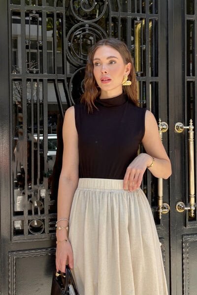 Siyah Yarım Boğazlı Body