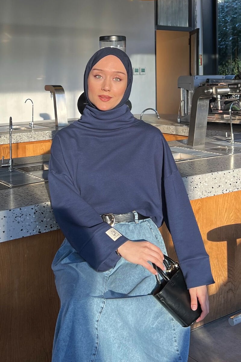 Lacivert Dik Yaka Kışlık Body