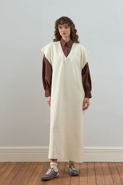 Krem Triko V Yaka Jile & Acı Kahve Klasik Yaka Crop Gömlek Takım