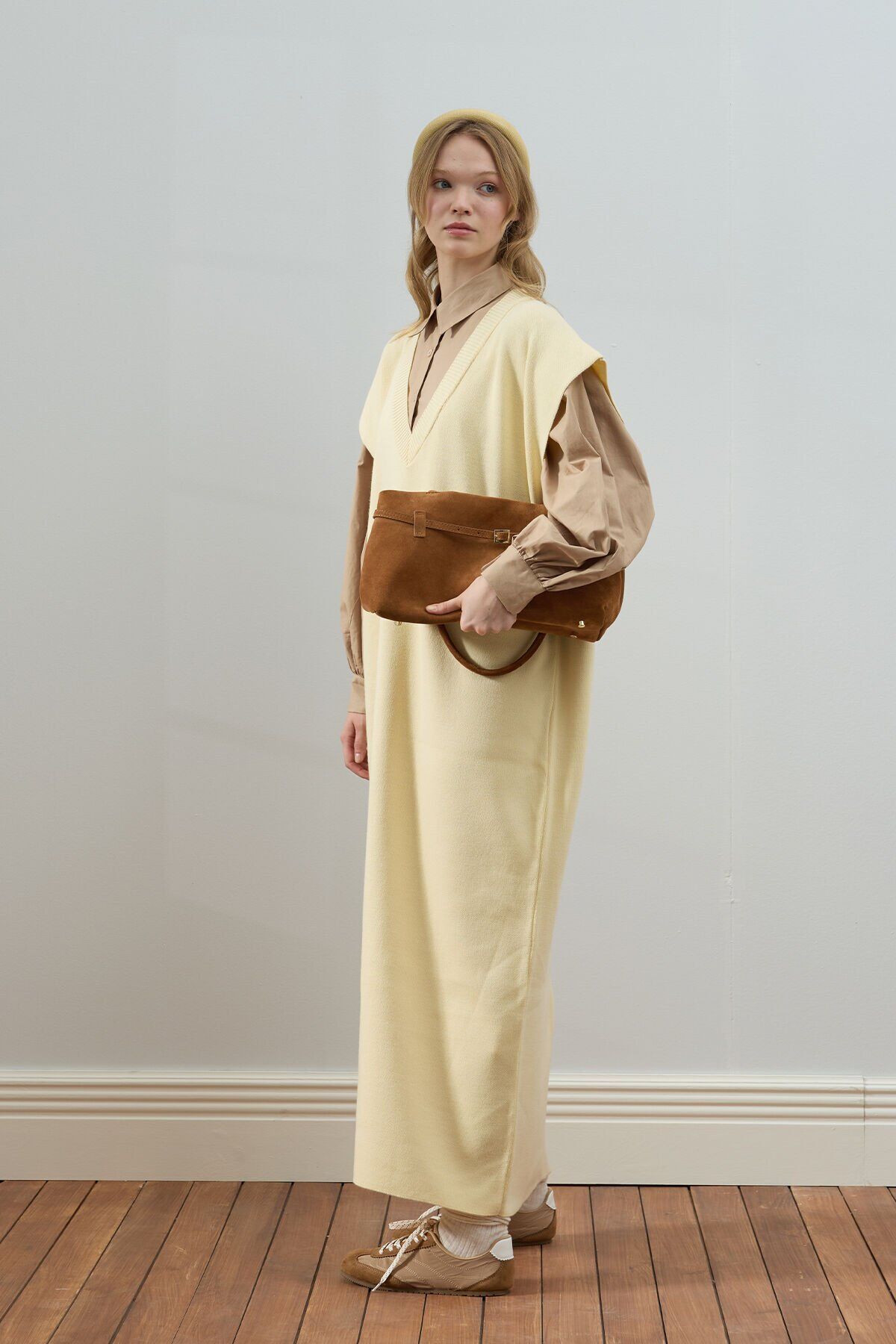 Tereyağ Sarısı Triko V Yaka Jile & Krem Klasik Yaka Crop Gömlek Takım