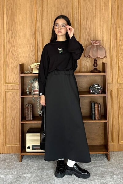 Siyah Nakışlı Body & Siyah Scuba Etek Takım