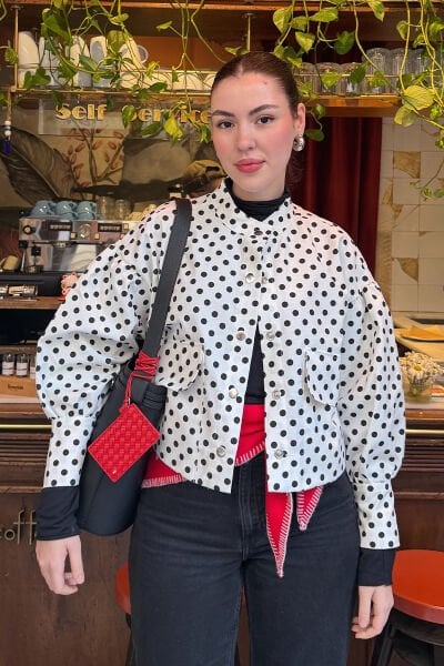 Beyaz Siyah Puantiyeli Keten Ceket