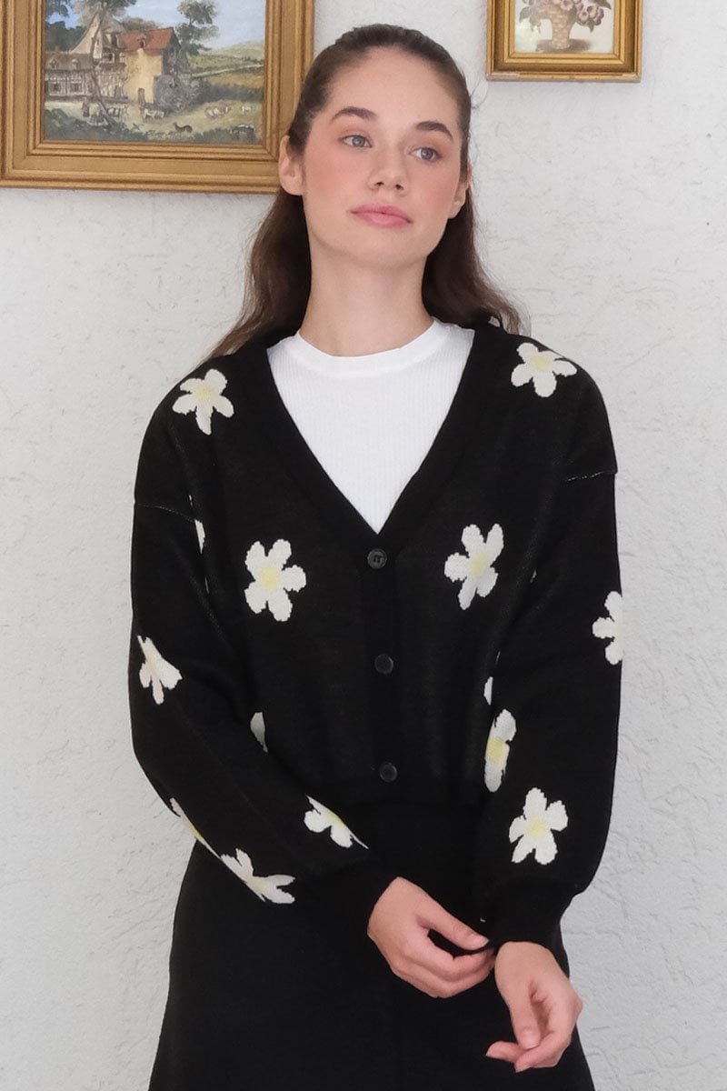 Siyah Papatya Desen Triko Crop Hırka