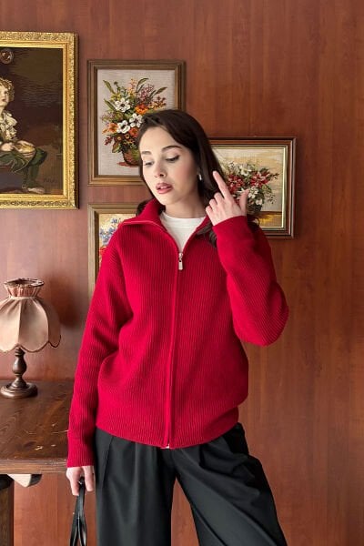 Kırmızı Fermuarlı Triko Hırka